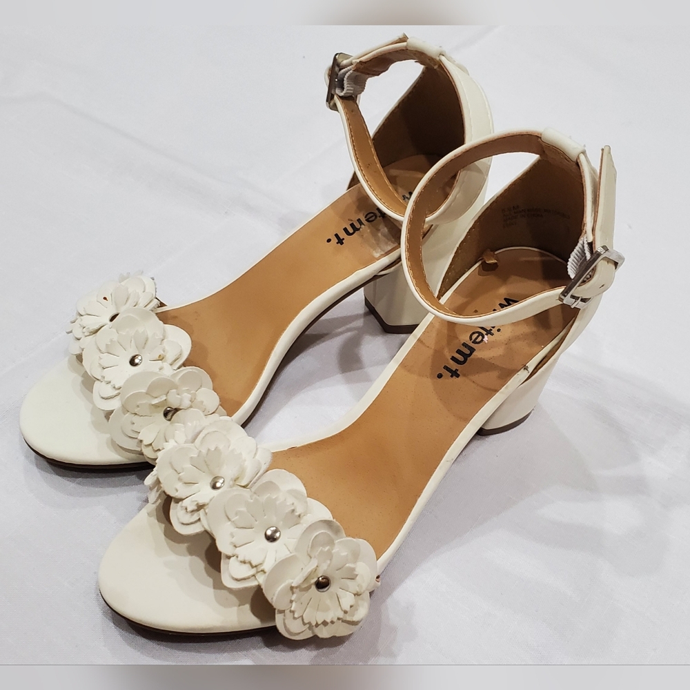 White Mountain Ivory Floral Ankle-Strap Block Heels